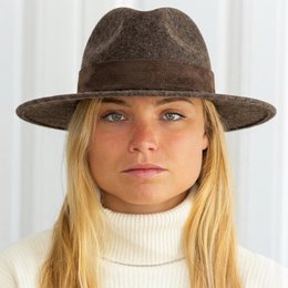 CAPPELLO A TENDA LARGA - treccia in pelle