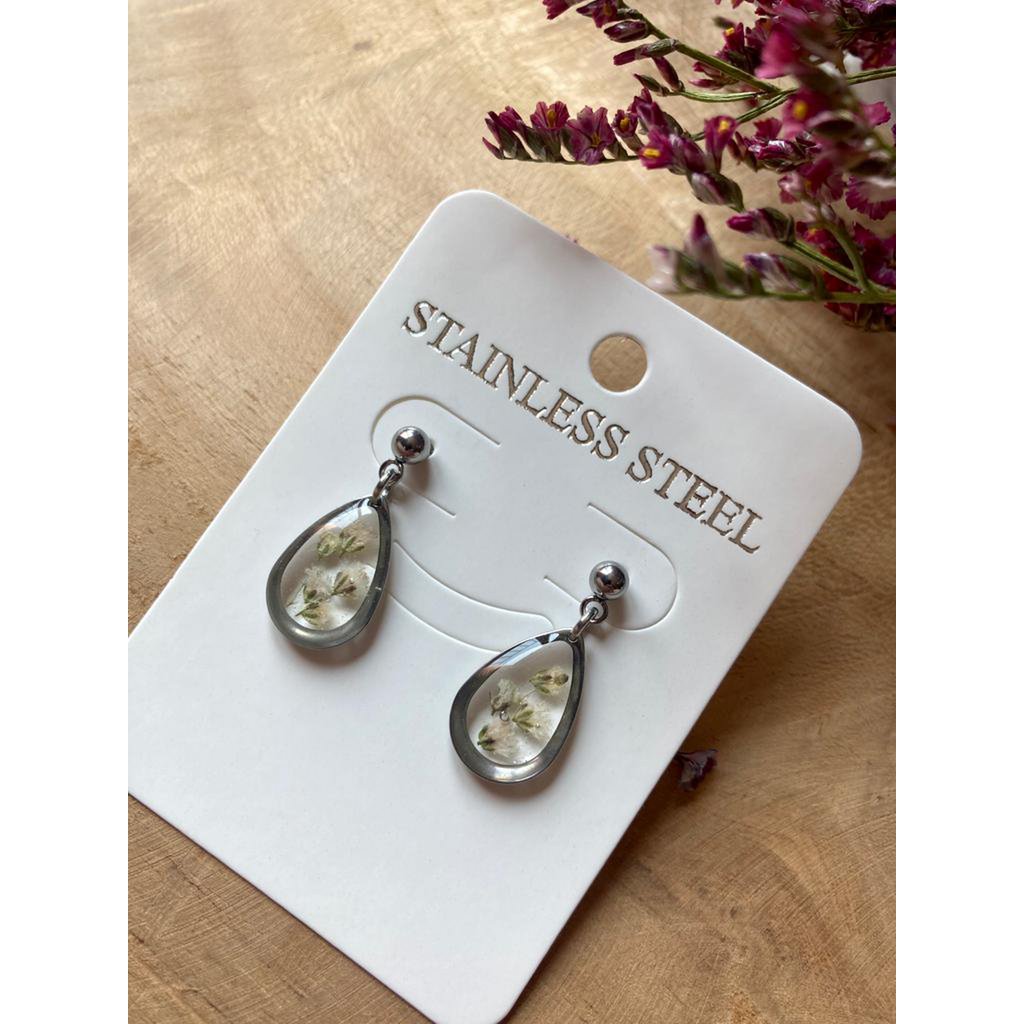 Resin/Stainless Steel Earrings silver with real 'Gypsophila'