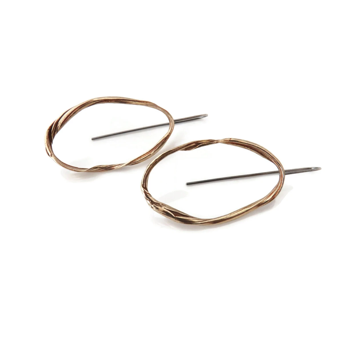 Boucles d’oreilles pendantes en bronze oxydé – Sculptural Organic