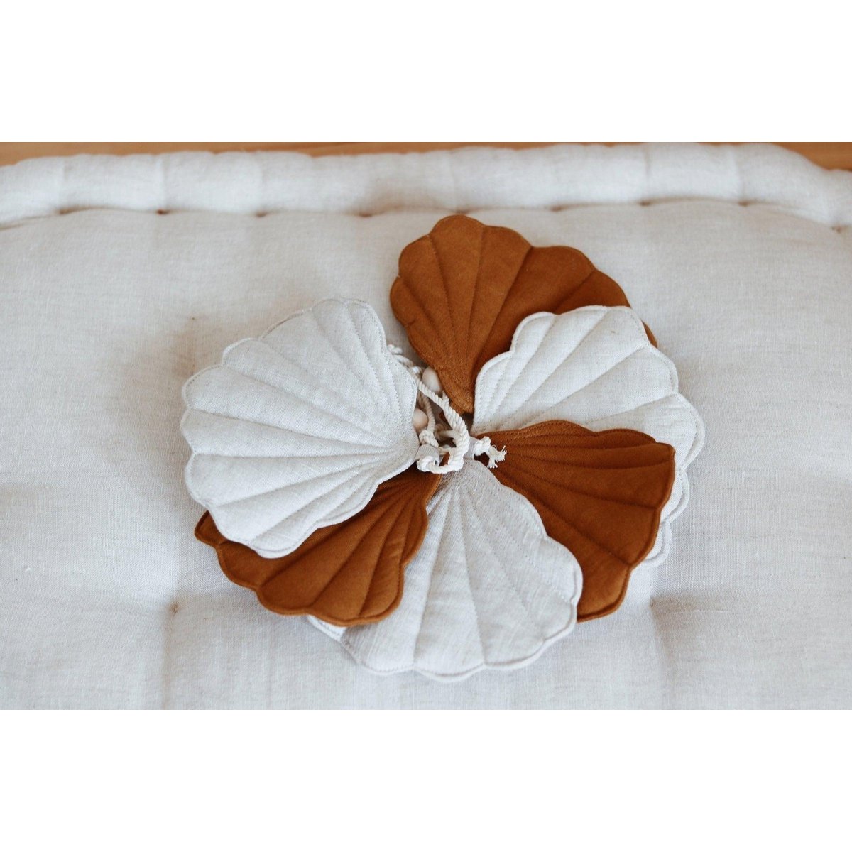 Guirlande de Lin "Caramel" avec Coquillages