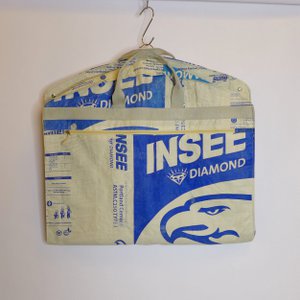 SUIT BAG | Environmentally friendly garment bag in beige-blue