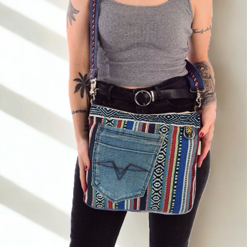 Sunsa dames schoudertas. Schoudertas gemaakt van upcycled jeans en katoen. Handtas vintage retro-stijl. Crossbodytas voor dames.