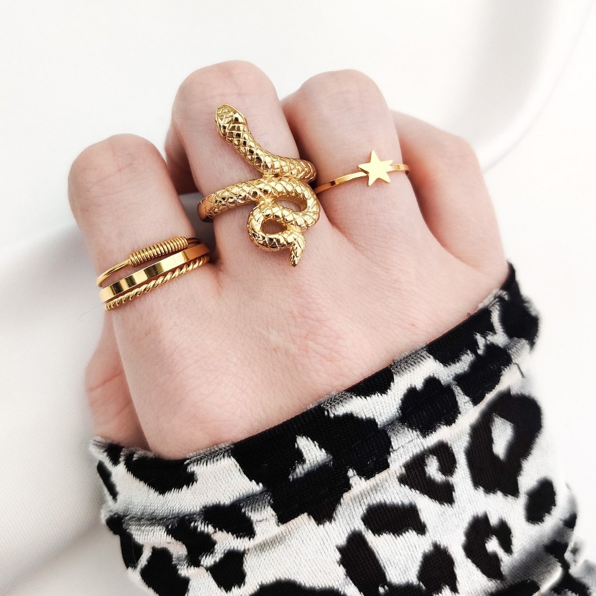 RING BASIC TWISTED SMALL