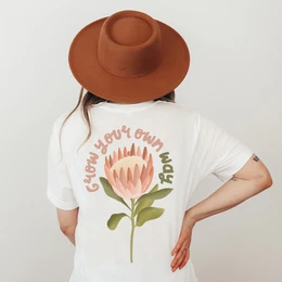 T-shirt Blume BIOBAUMWOLLE Protea "Cresci a modo tuo" - Geschenk Motivierendes Shirt Cottagecore