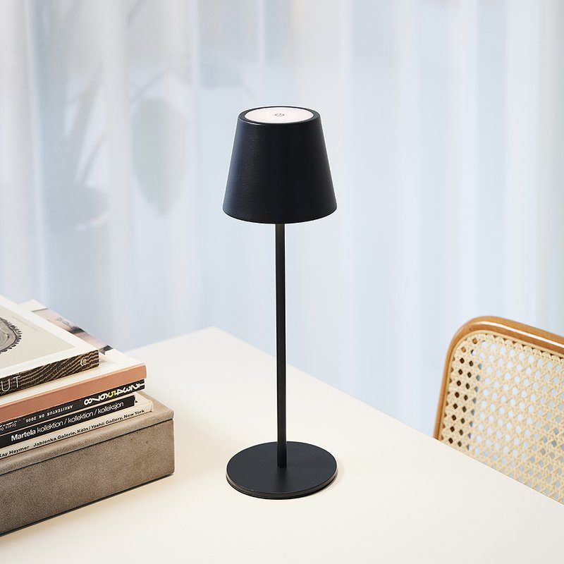 BORDLAMPE ONE SORT
