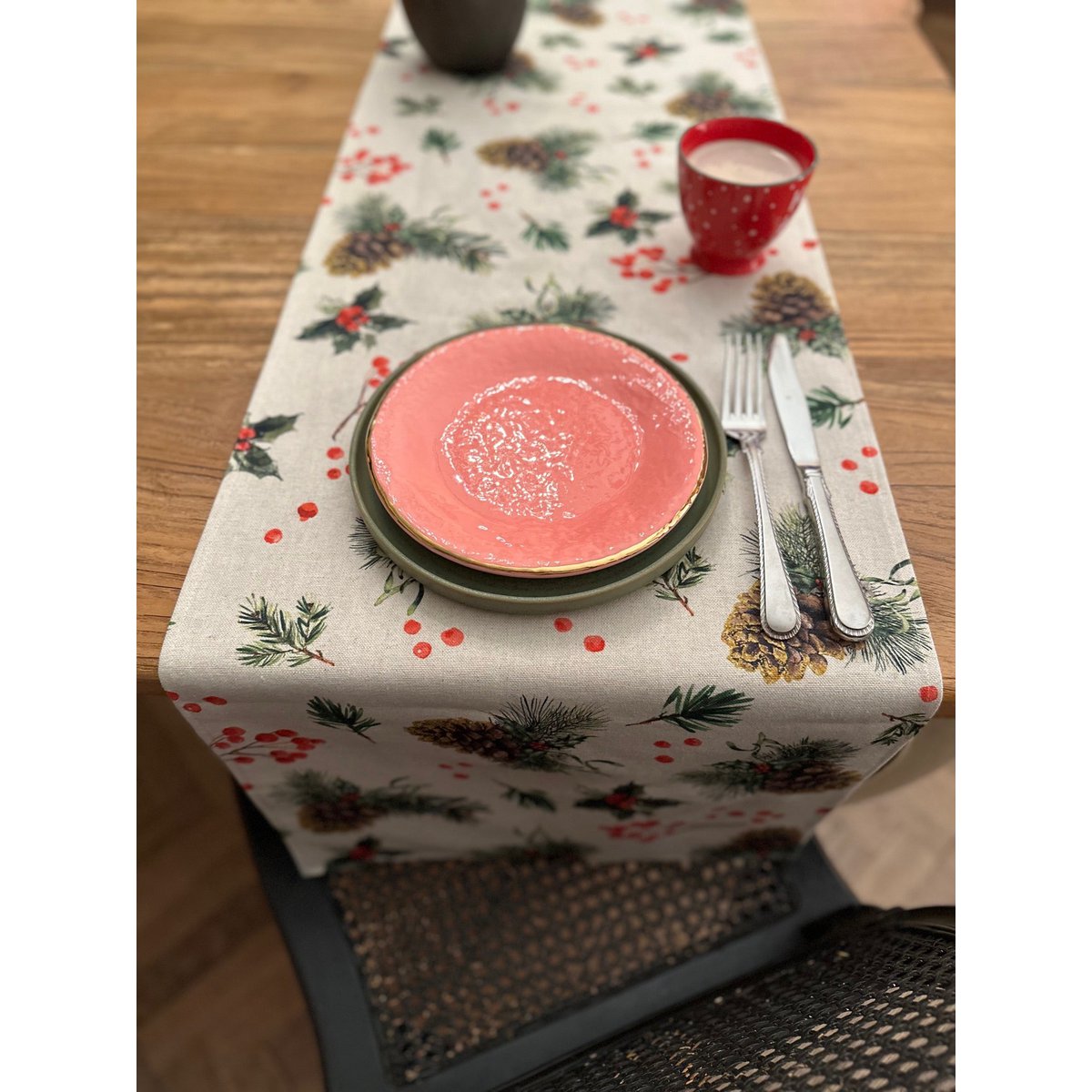 Light Christmas Table Runner, different sizes | Golden Pine