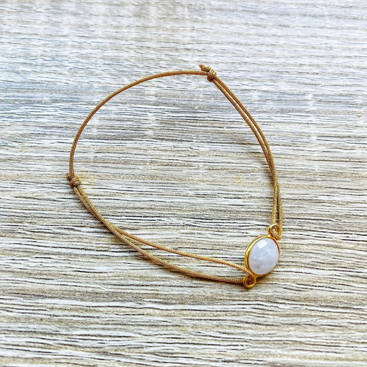 Pulsera Alba piedra natural plata dorada cordón corredizo