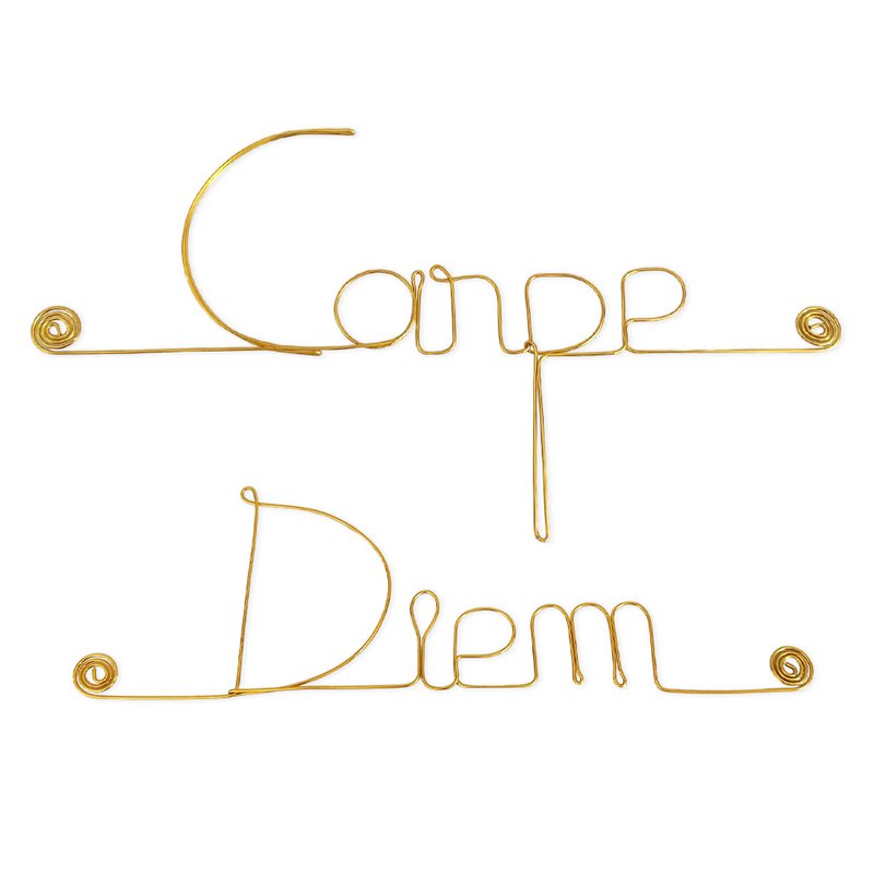 Vægdekoration i gylden messingtråd "Carpe Diem" - til at nåle - Vægsmykker