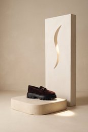 AINOHA CHOCOLATE – Wildleder-Loafer mit Horsebit und extraleichter Sohle