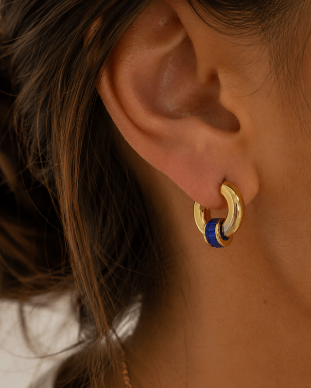 LUNA BOLT HOOPS – Zaokrąglone obręcze ze złotą cyrkonią