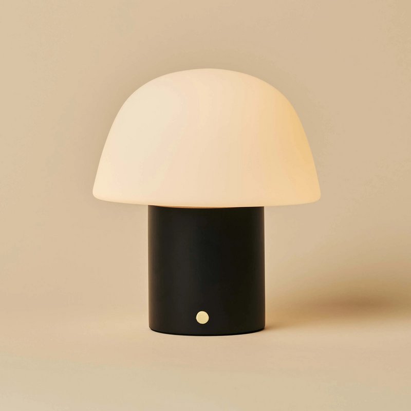 Yannick Black Trådløs Bordlampe