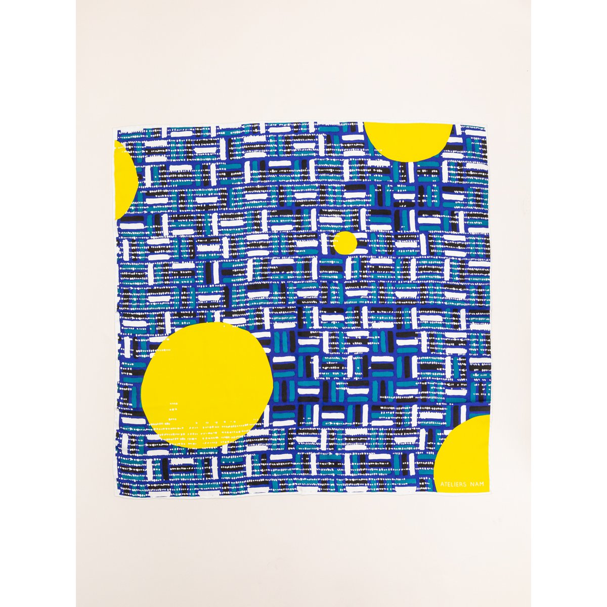 Square silk scarf 90x90 hand-rolled sewing
