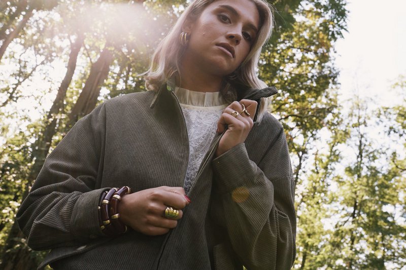 Lois-Jacke