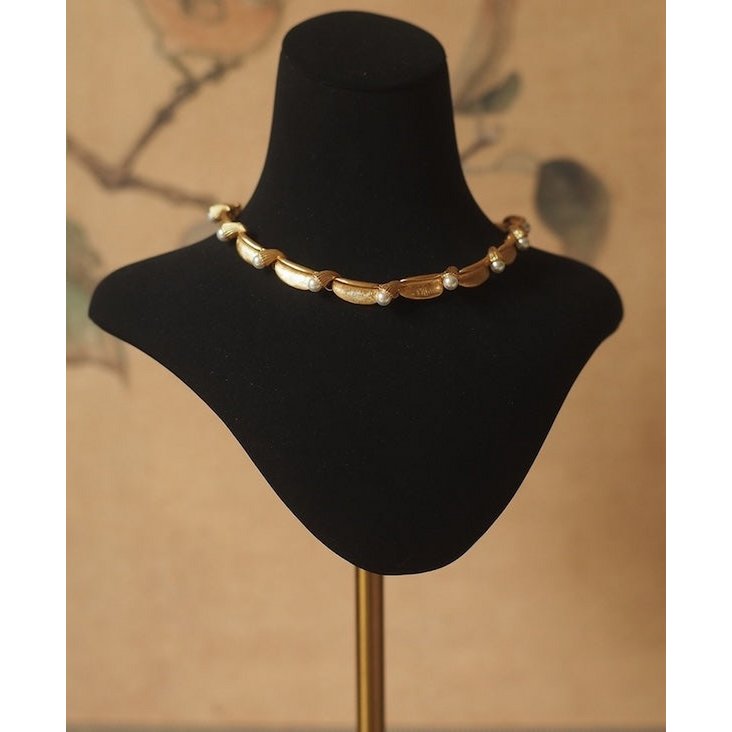 Collar de cinta de perlas de inspiración vintage