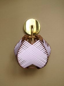 Lila Wandlampe