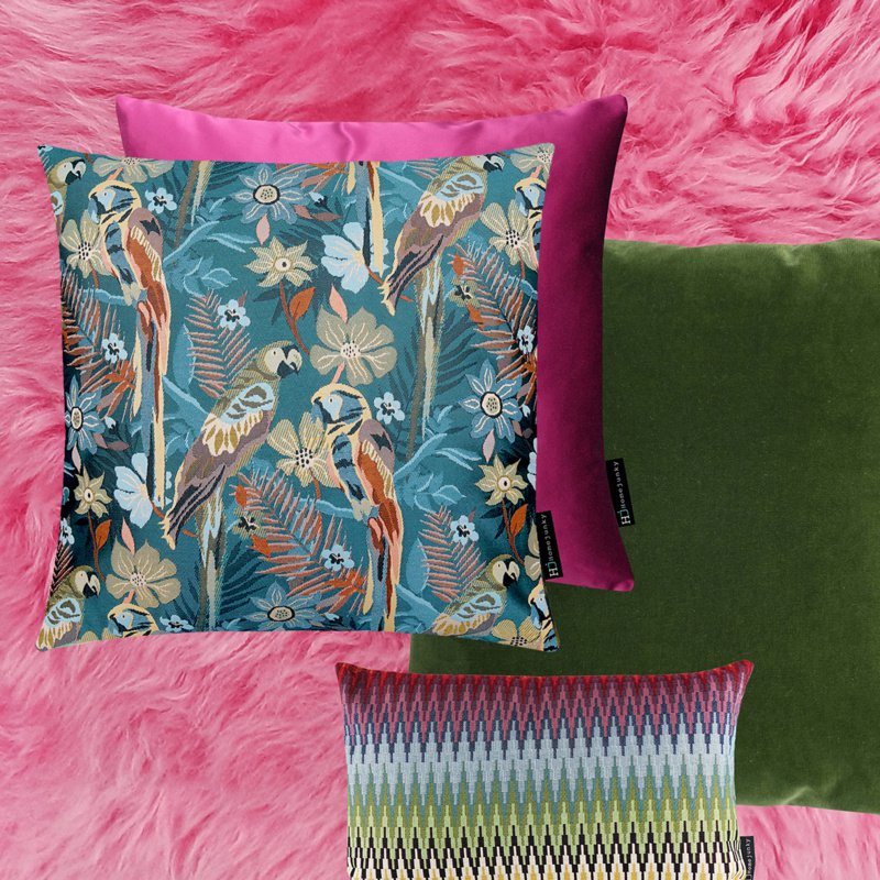 231 Pillow Two Parrots in Love Green 50x50