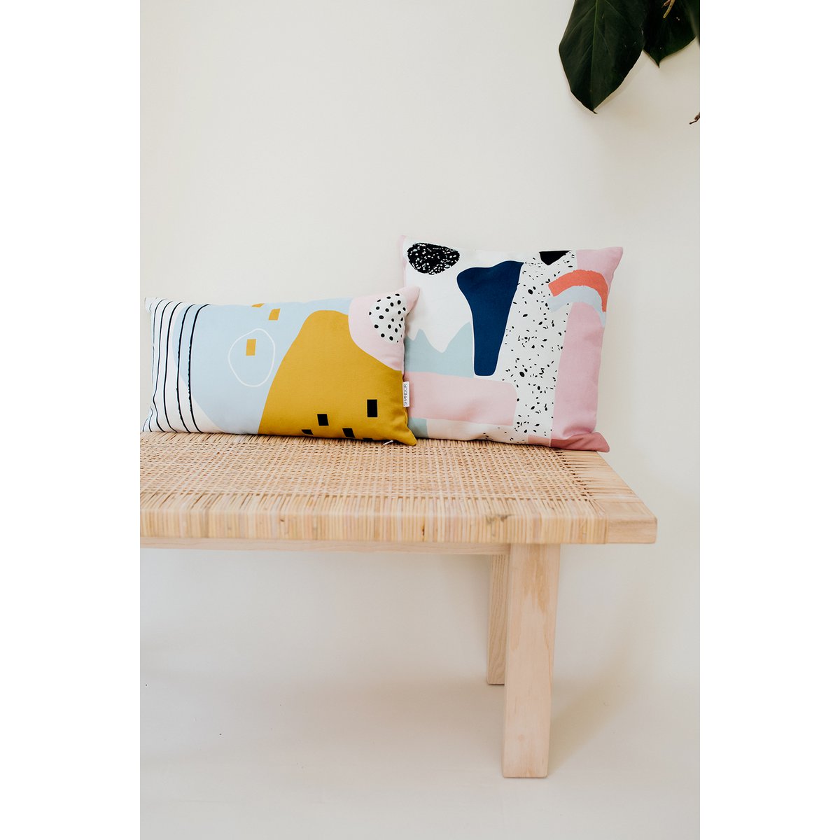 METEORE velvet cushion