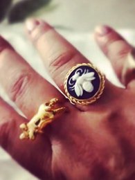 Bee Cameo Ring