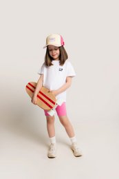 T-shirt in cotone con ricamo a cuore