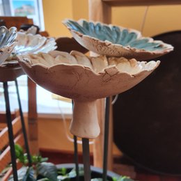 Blossom dream, D= 13 - 16 cm, blandede farver, havepæle, blomst, håndarbejde, keramik, unik, stentøj, gave, bryllup, fødselsdag