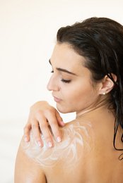 Travel set shower & body mousse, body mist, papaya-lemon