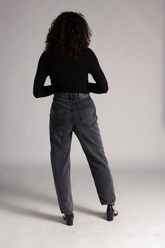 Mom-jeans til kvinder - emblematisk for 80'erne