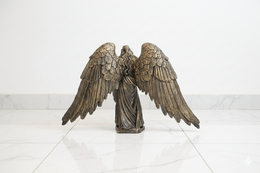 Handgeschilderd engelbeeldje – antieke bronzen afwerking