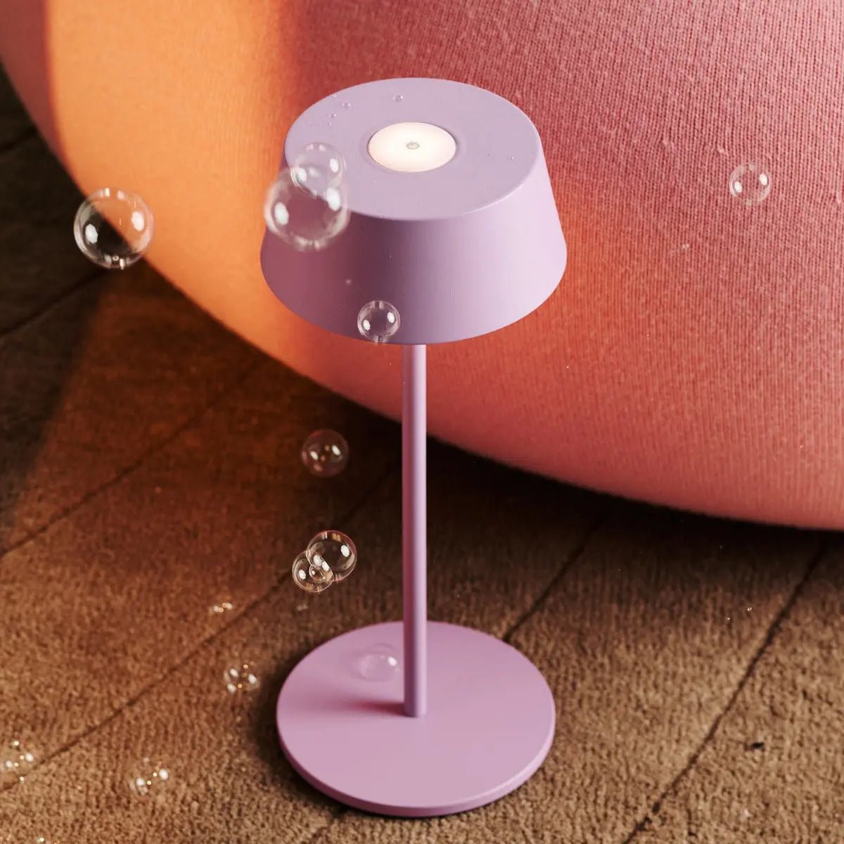 Lámpara de mesa recargable Hugo Violet Lila