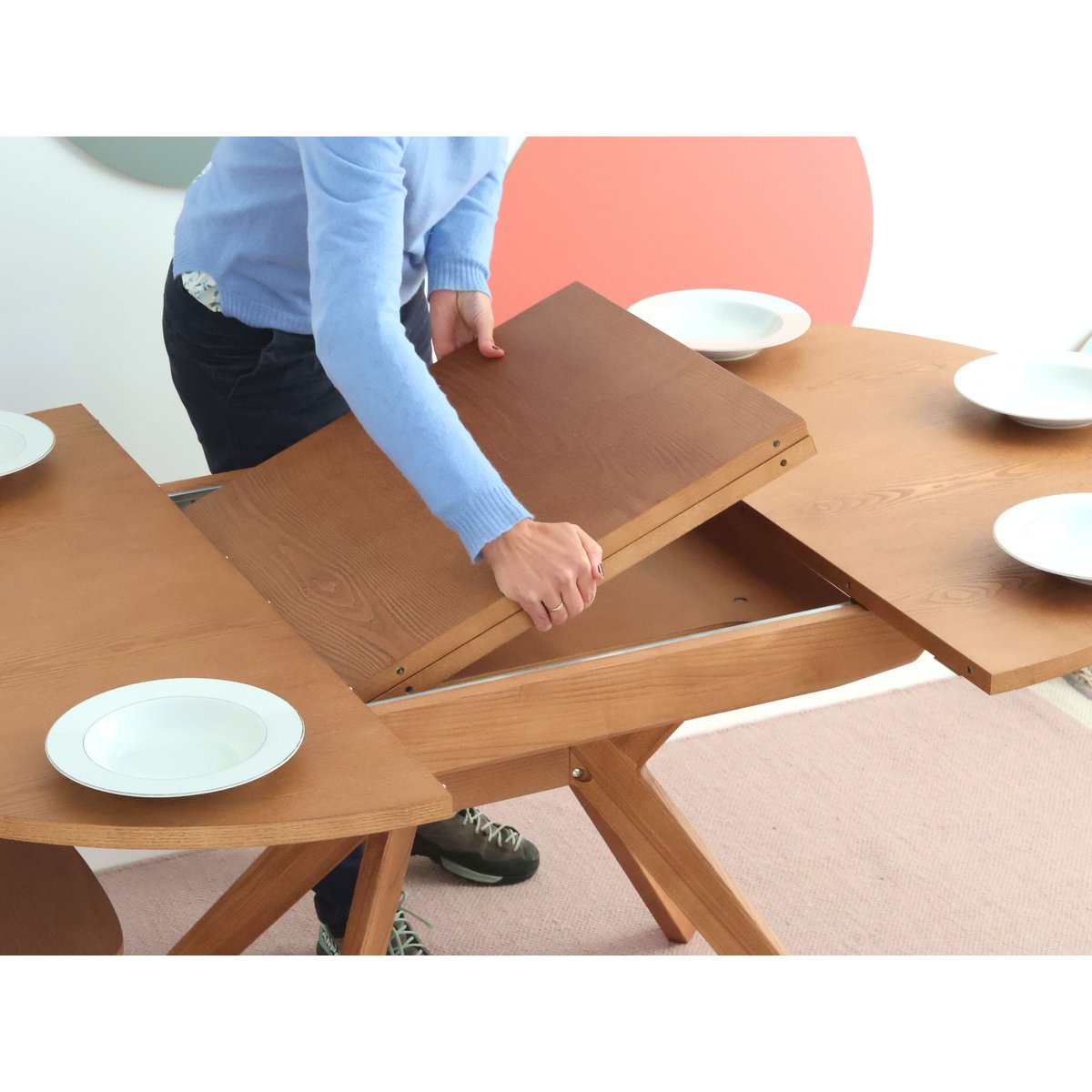 Round extendable dining table Biju veneered