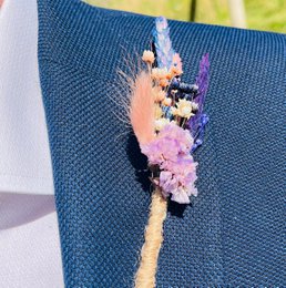 Provence corsage med nål med tørrede blomster 14cm
