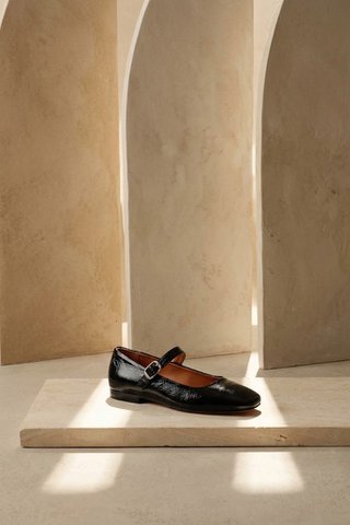 YOTA BLACK – Mary-Jane-Flats aus Lackleder