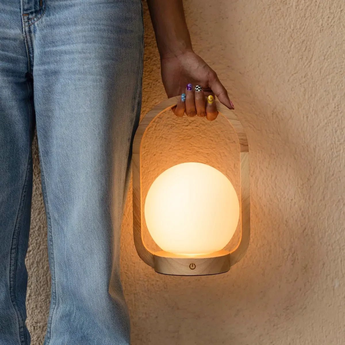 Lampada ricaricabile in legno Skye marrone chiaro