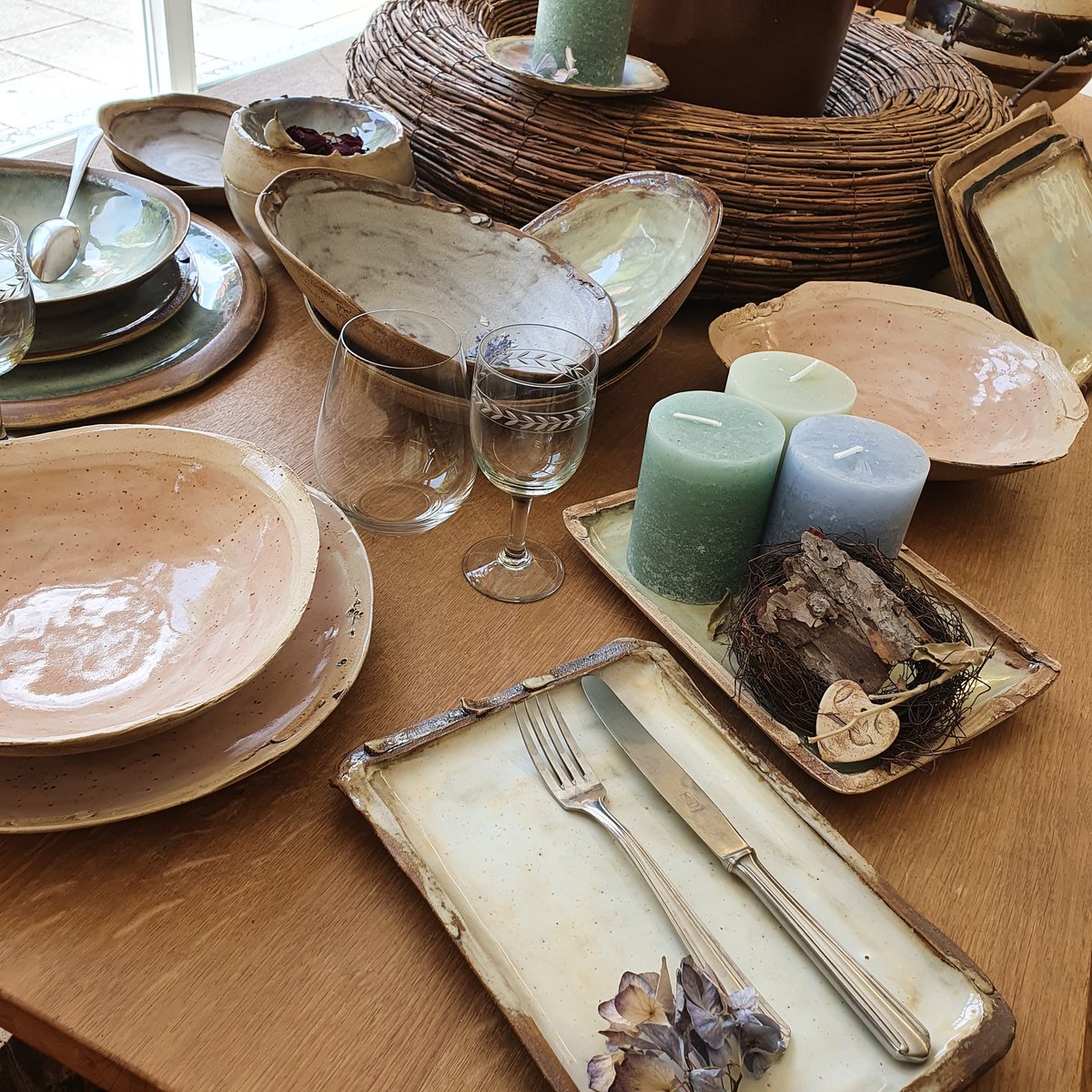 Tray approx. 28 (W) cm x 16.5 (L) cm x 1.5 cm (H)) crockery, handmade, stoneware, unique, creamy white, matt