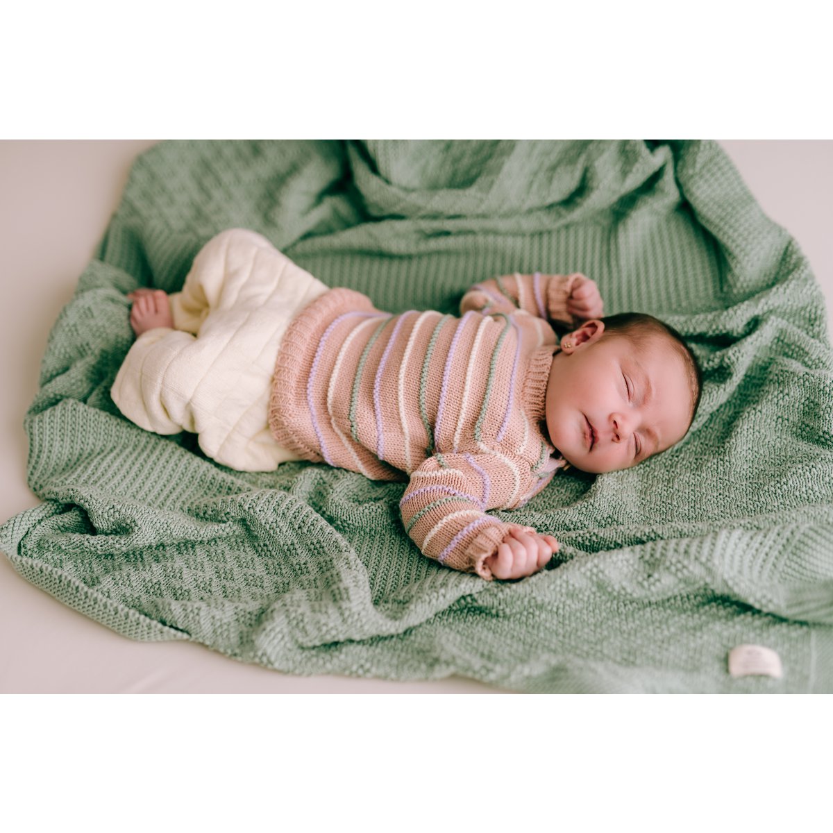 Mint diamond blanket
