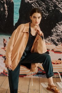Louisa Jacke in nude farbenem Tencel für Frauen