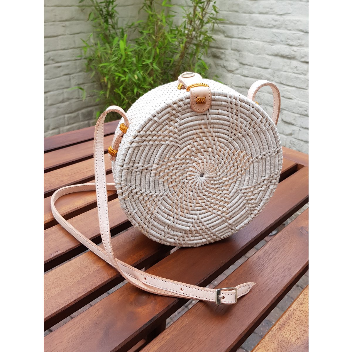 Pulau White Round Rattan Bali Bag 20 cm