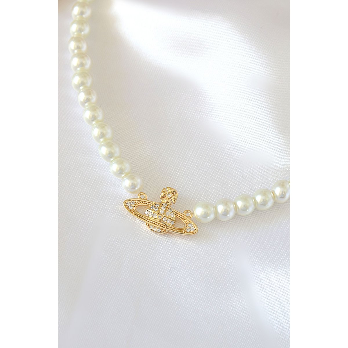 Vivienne Westwood 24K Czech Pearls Choker