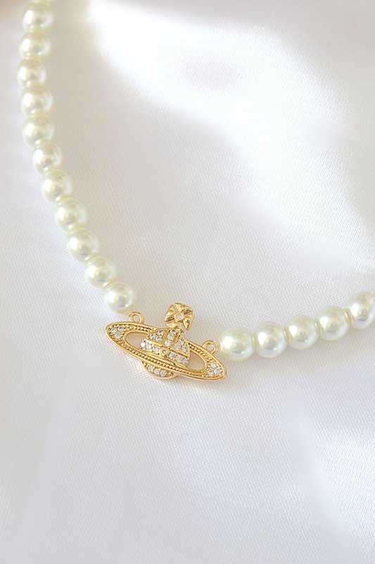 Vivienne Westwood 24K Czech Pearls Choker