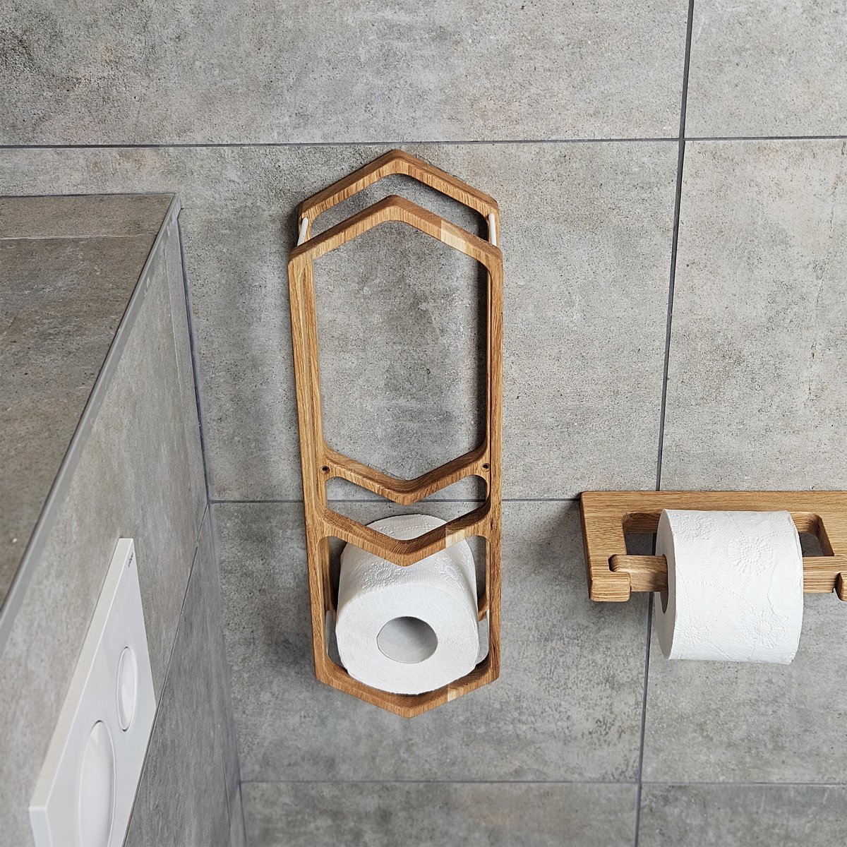 Porta della carta igienica rustica, mensola in legno montato a parete per la conservazione del bagno e arredamento