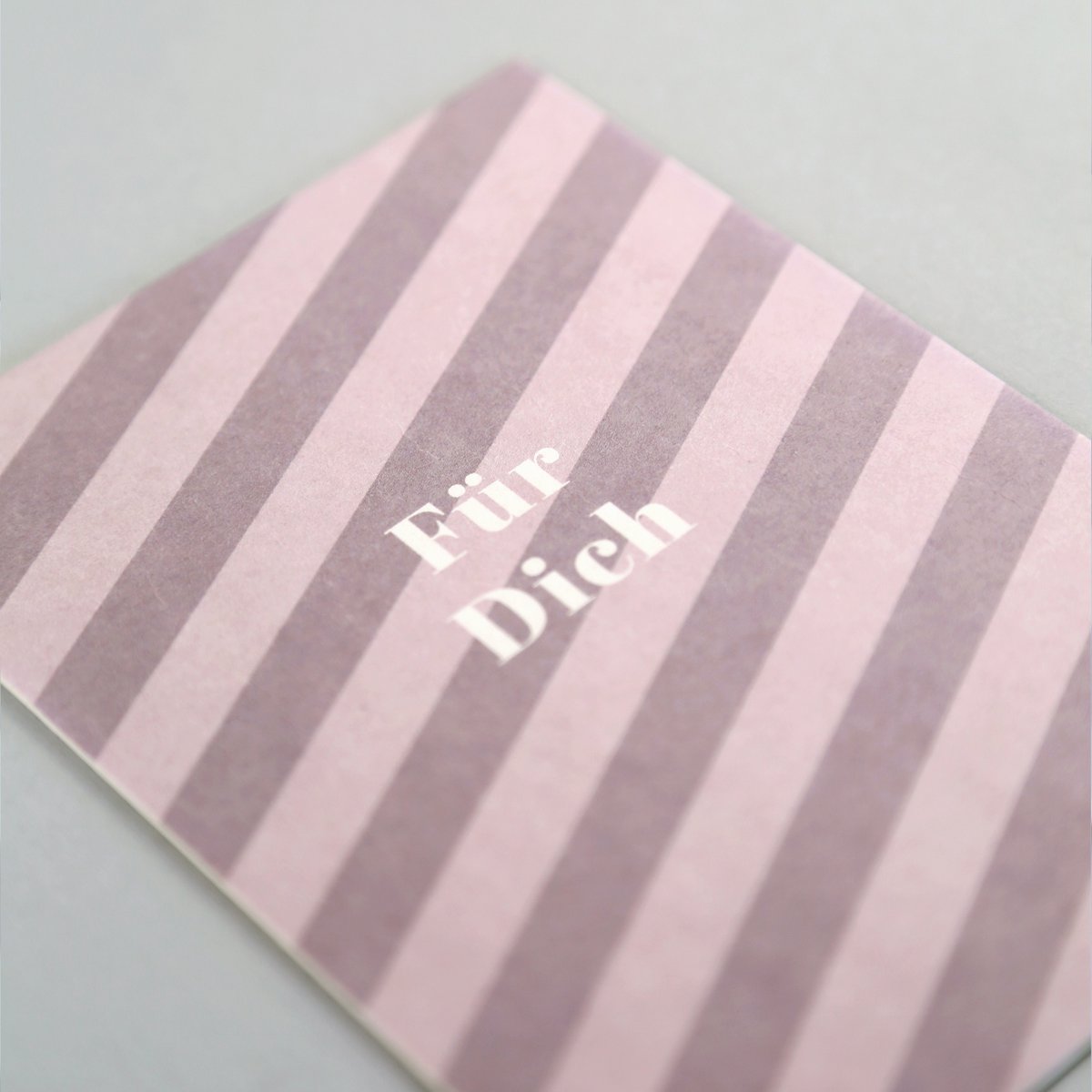 Postkarte Holzschliff Streifen Cloe Mauve