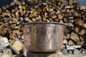 Koperen pot voor polenta of sauzen, grote ronde pot, gas of houtkachel, handgemaakt