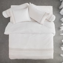 Odette Neutrals Dynecover lavet af 100% lang hæftekomuld Percale