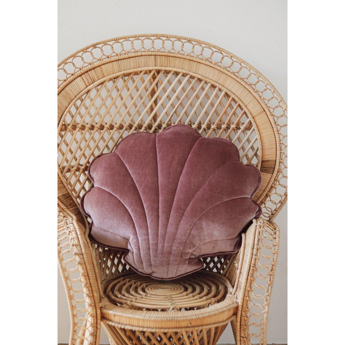 Almohada de concha de terciopelo “Cosmic Pearl”