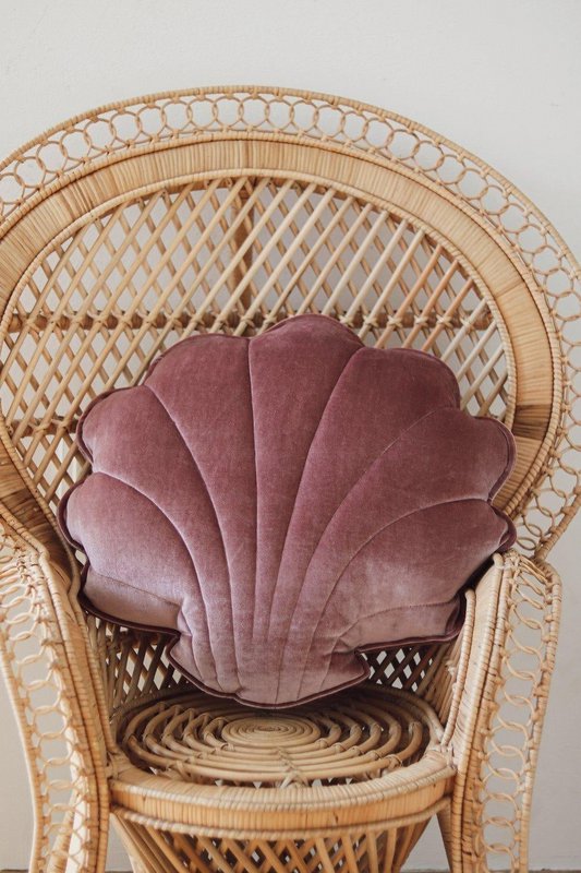 Almohada de concha de terciopelo “Cosmic Pearl”