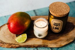 Bougie en cire de soja cambodgienne à la mangue et à la lime - Verre vert