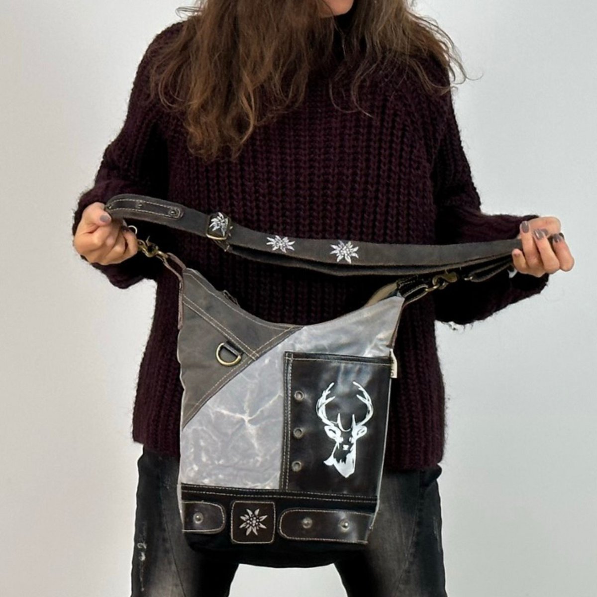 Domelo traditional bag. Women's shoulder bag. Dirndl shoulder bag made of canvas and leather. Handbag in traditional style with deer edelweiss print. Crossbody bag for women as Oktoberfest accessories.