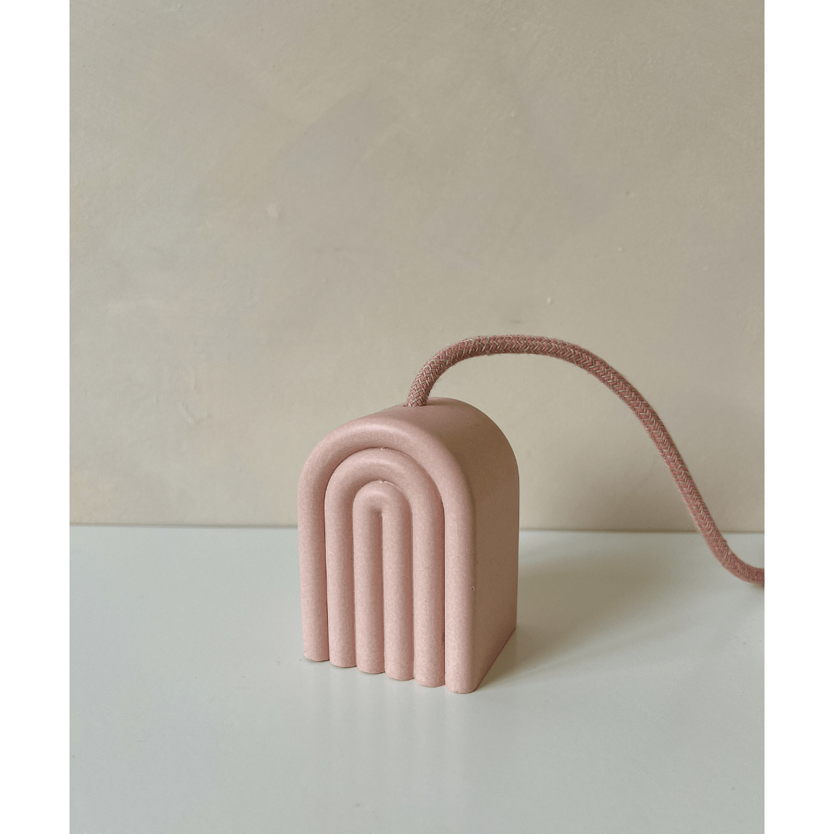 Lampe arc-en-ciel pendy rose poussiéreuse