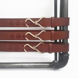 Gebruinde statement riem, Italiaans leer, messing haak buckle 'Hook Me Up'