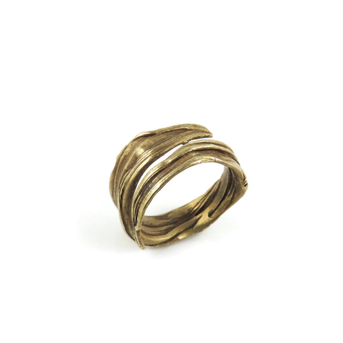 Verstellbarer Ring aus patinierter Bronze – organisch skulptural
