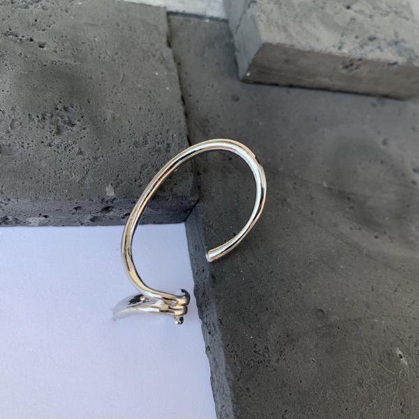Einzigartiger Ear Cuff aus der Silver Line – einteilig
